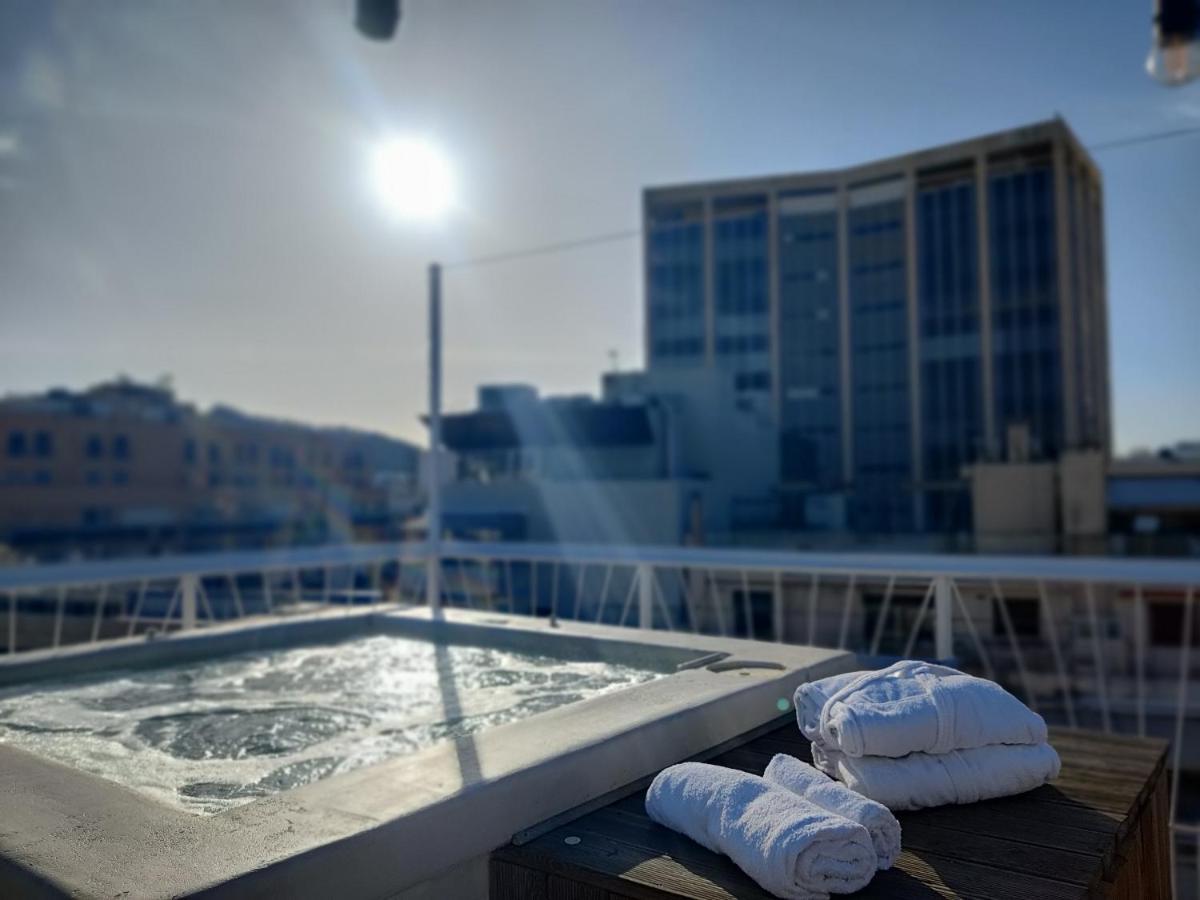 Unique Solar Penthouse With Jacuzzi And Sauna In Central Athens Luaran gambar